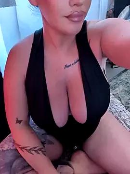 Bustyjessicalouu from StripChat is Freechat