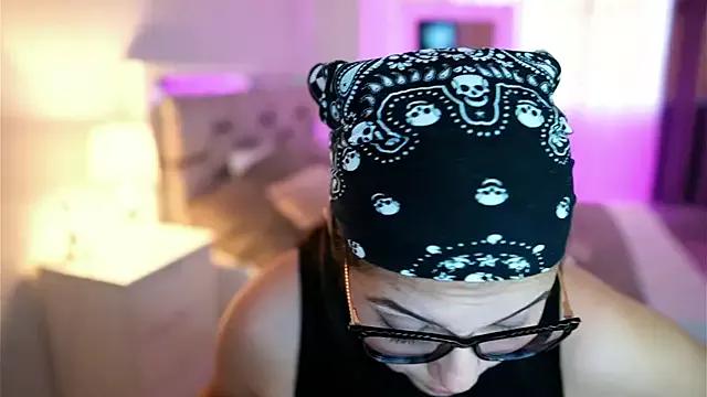 Check-out the world of girls and talk with our steaming hot slutz, bringing your desired characters to life with authentic apparel and cam streams.