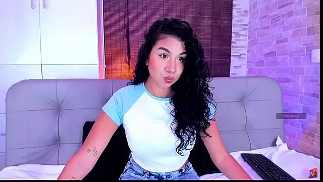 candyy_bella from StripChat is Freechat
