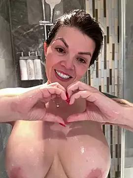 Photos of CarlaConnor80 from StripChat is Freechat