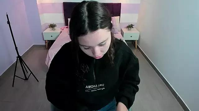 Check-out the world of girls and talk with our steaming hot slutz, bringing your desired characters to life with authentic apparel and cam streams.