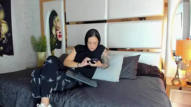 Check-out the world of girls and talk with our steaming hot slutz, bringing your desired characters to life with authentic apparel and cam streams.