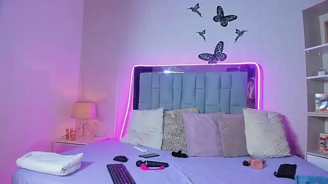 Check-out the world of girls and talk with our steaming hot slutz, bringing your desired characters to life with authentic apparel and cam streams.