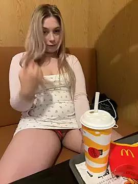 Photos of CherryAuroraa from StripChat is Freechat