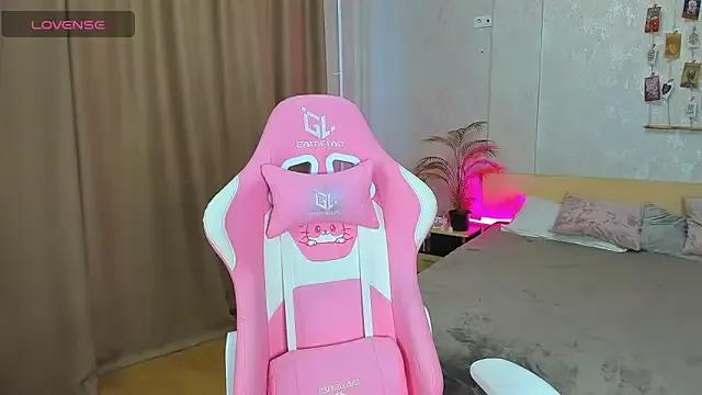 Check-out the world of girls and talk with our steaming hot slutz, bringing your desired characters to life with authentic apparel and cam streams.