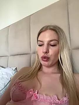 Photos of Chloemillerrxx_ from StripChat is Freechat