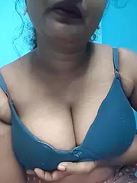 Chubbygirl_2 from StripChat is Freechat