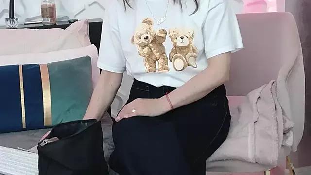 Check-out the world of girls and talk with our steaming hot slutz, bringing your desired characters to life with authentic apparel and cam streams.
