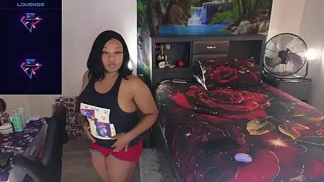 CosmicDream143 from StripChat is Freechat