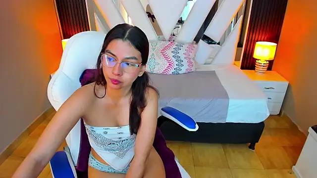 Check-out the world of girls and talk with our steaming hot slutz, bringing your desired characters to life with authentic apparel and cam streams.