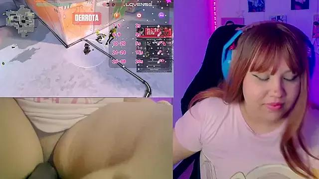 crystal7u7 from StripChat is Freechat