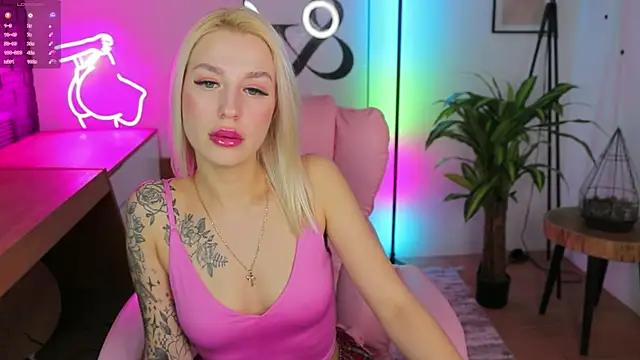 Check-out the world of girls and talk with our steaming hot slutz, bringing your desired characters to life with authentic apparel and cam streams.