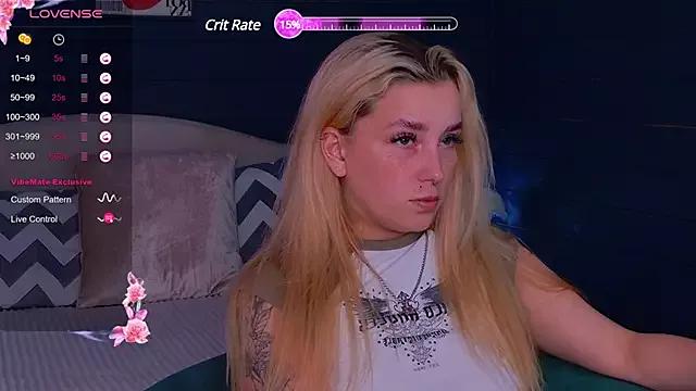 Crystal_Jull from StripChat is Freechat
