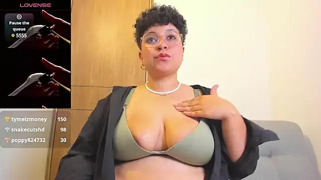 Check-out the world of girls and talk with our steaming hot slutz, bringing your desired characters to life with authentic apparel and cam streams.