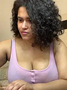 Curvydesifromgermany from StripChat is Freechat