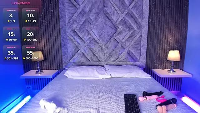 DaniiK__ from StripChat is Freechat