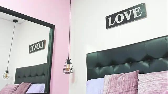 Check-out the world of girls and talk with our steaming hot slutz, bringing your desired characters to life with authentic apparel and cam streams.