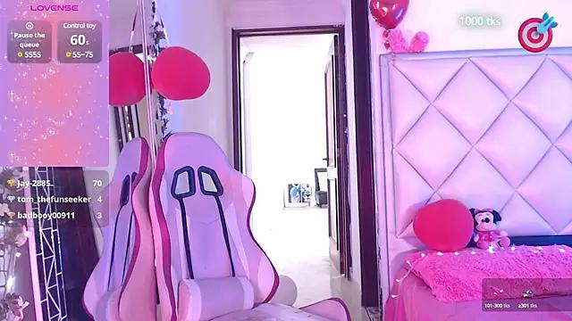 Check-out the world of girls and talk with our steaming hot slutz, bringing your desired characters to life with authentic apparel and cam streams.