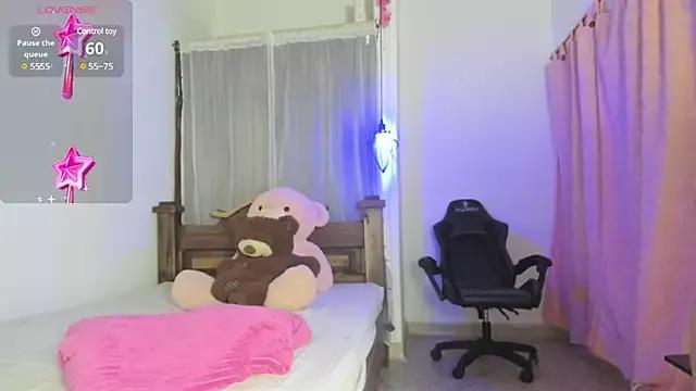 Check-out the world of girls and talk with our steaming hot slutz, bringing your desired characters to life with authentic apparel and cam streams.