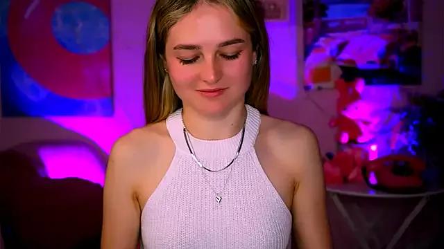 DeboraLarson from StripChat is Freechat