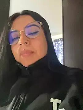 Devilsweet17 from StripChat is Freechat