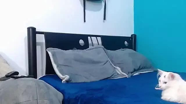 Dirtymatthew from StripChat is Freechat