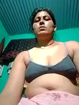 DOLLY-739 from StripChat is Freechat