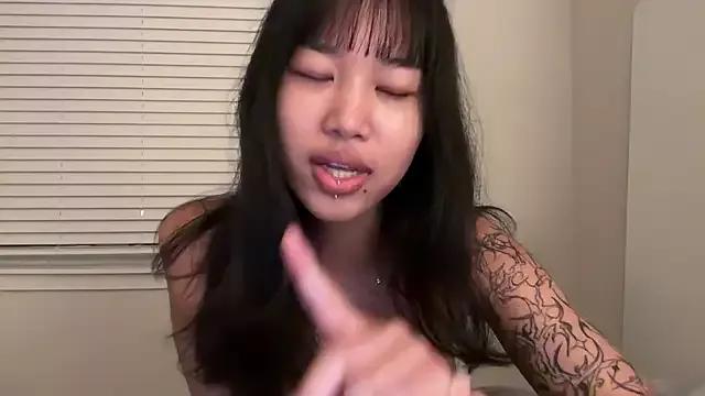 Spur your fetishes: Get dirty and flatter these gorgeous girls hosts, who will reward you with wild apparel and vibrating toys.