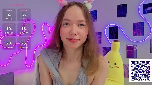 Dreamy_Polly from StripChat is Freechat