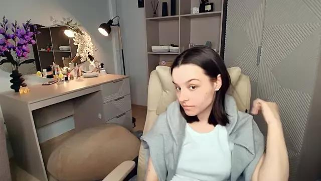 EllenMartinn from StripChat is Freechat