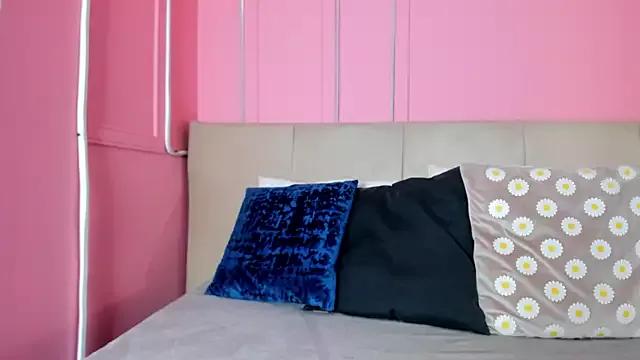 Emelyy_Carter from StripChat is Freechat