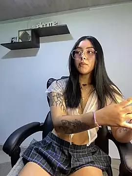 Check-out the world of girls and talk with our steaming hot slutz, bringing your desired characters to life with authentic apparel and cam streams.