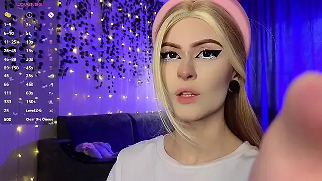 Check-out the world of girls and talk with our steaming hot slutz, bringing your desired characters to life with authentic apparel and cam streams.