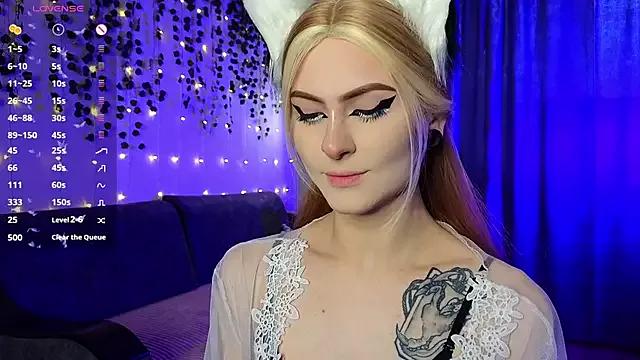 Emily__Mooree from StripChat is Freechat