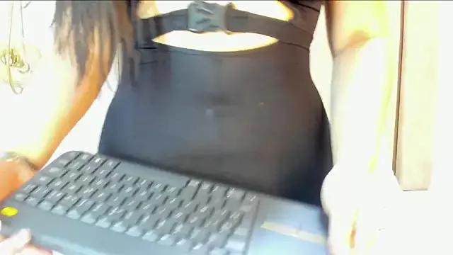 emily_mayerr from StripChat is Freechat