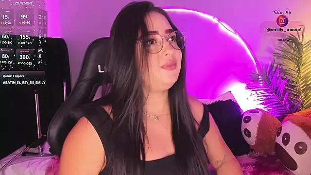 Check-out the world of girls and talk with our steaming hot slutz, bringing your desired characters to life with authentic apparel and cam streams.