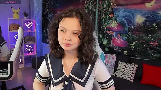 EmilyChaves from StripChat is Freechat