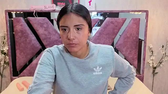 EmilyGala from StripChat is Freechat
