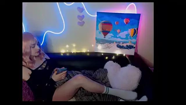 Check-out the world of girls and talk with our steaming hot slutz, bringing your desired characters to life with authentic apparel and cam streams.
