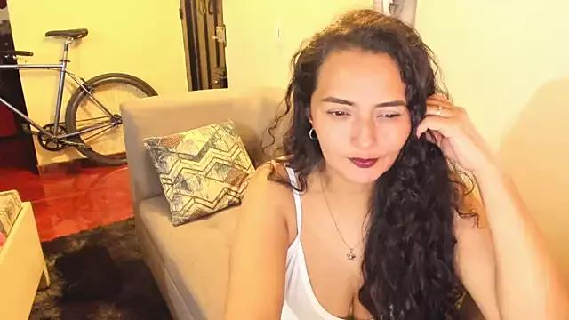 emma_luxy from StripChat is Freechat