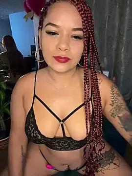 EmmaHot from StripChat is Freechat