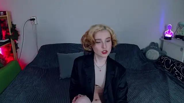 Check-out the world of girls and talk with our steaming hot slutz, bringing your desired characters to life with authentic apparel and cam streams.