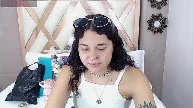 Check-out the world of girls and talk with our steaming hot slutz, bringing your desired characters to life with authentic apparel and cam streams.