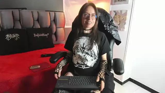 EvangelineJones_ from StripChat is Freechat