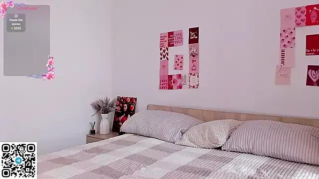 EvelinaHeartAttack from StripChat is Freechat