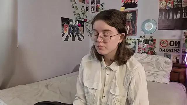 FalineChasey from StripChat is Freechat