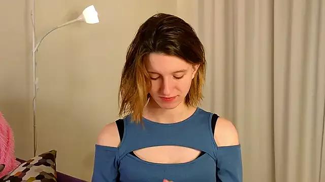 Fellissa from StripChat is Freechat