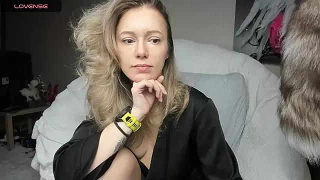 foxy_blond from StripChat is Freechat