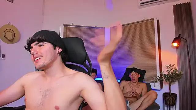 Fun_BoysW from StripChat is Freechat