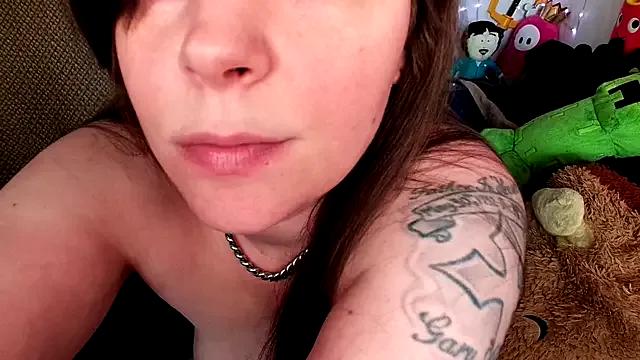 Check-out the world of girls and talk with our steaming hot slutz, bringing your desired characters to life with authentic apparel and cam streams.